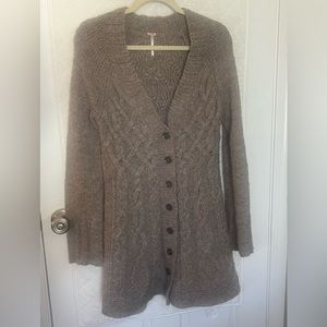 FREE PEOPLE LONG BUTTON CARDIGAN